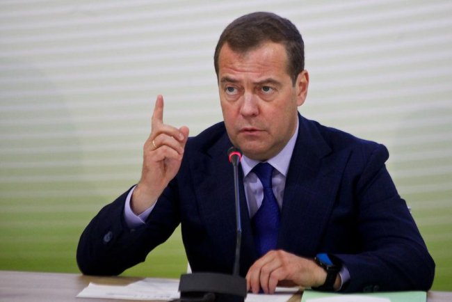 "Yaponiya Rusiya nefti və təbii qazından məhrum ediləcək" - Medvedev