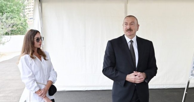İlham Əliyev və birinci xanım Dənizkənarı Milli Parkda Müslüm Maqomayevin abidəsinin açılışında iştirak etdi