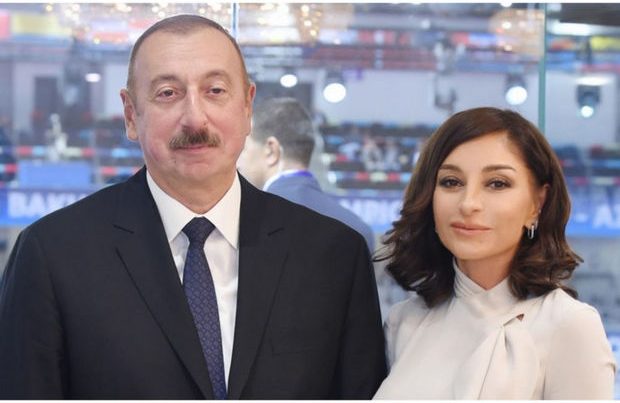 Prezident və xanımı mədəniyyət və incəsənət xadimləri ilə söhbətləşib