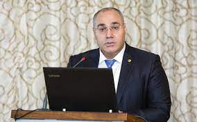 Səfər Mehdiyev ölkədən çıxa bilmir...