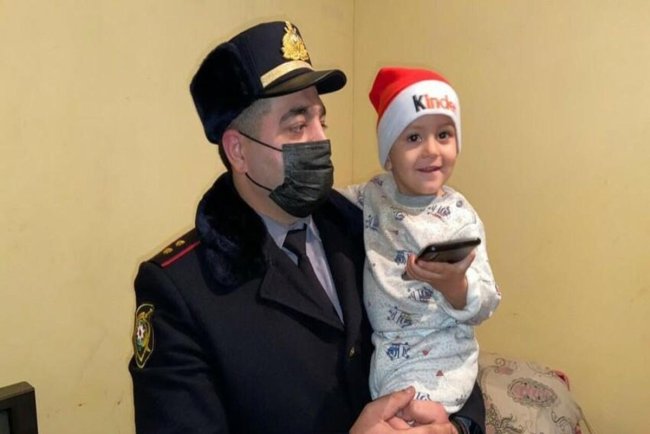 İki yaşlı uşağı oğurlayan qadın özünü təqsirli bilmir