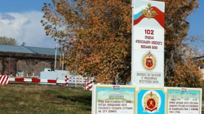 Paşinyan Putinin “qırmızı xətti”nə çatdı: 102-ci baza çıxsın, NATO gəlsin...