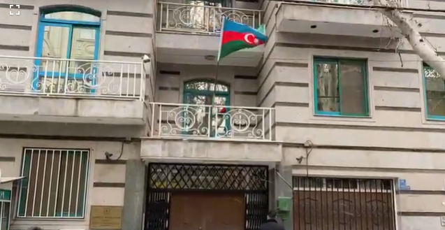 Azərbaycanın İrandakı səfirliyinə silahlı HÜCUM: ölən var YENİLƏNİB - VİDEO