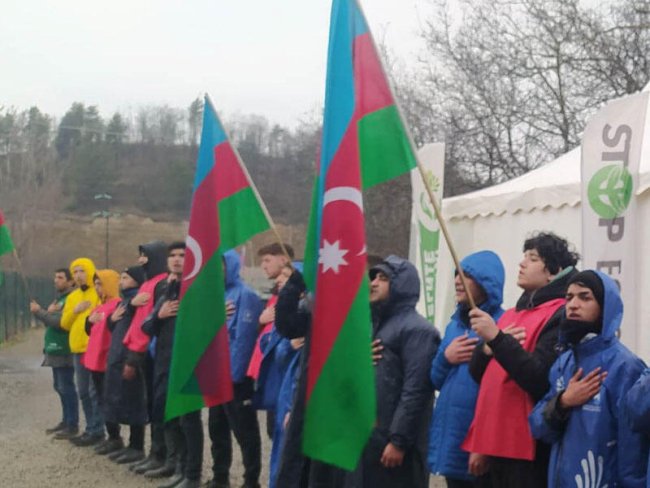 “Ekoloji cinayətə son!”, “Stop ekoterror!” – Aksiya 106 gündür davam edir