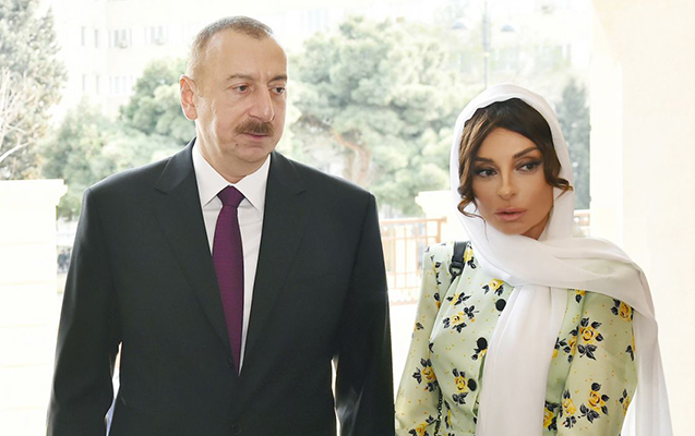 Prezidentlə xanımı “Cümə” məscidinin açılışında