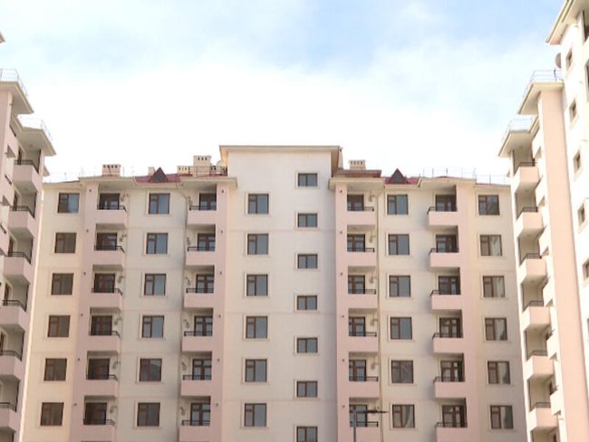 Bakıda maya dəyərindən ucuz mənzillər satışa çıxarıldı