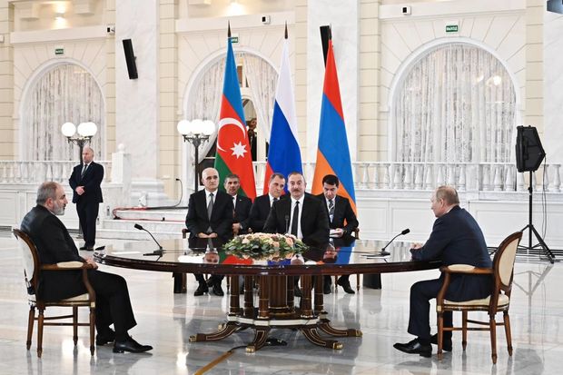 Əliyev-Putin-Paşinyan görüşü: Sülhün neçə addımlığındayıq? –