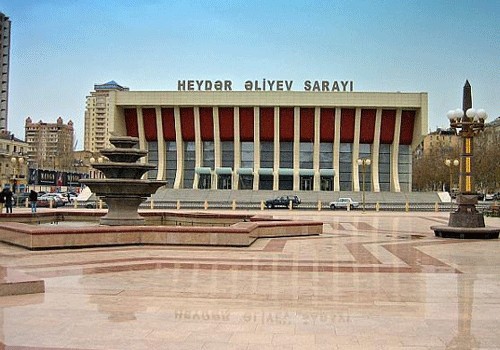 İşçini işlədib... PULUNU VERMƏDİLƏR... - NARAZILIQ VAR!