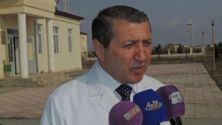 Ev dustağı keçmiş baş həkim Rauf İsfəndiyarov işə necə çıxır?