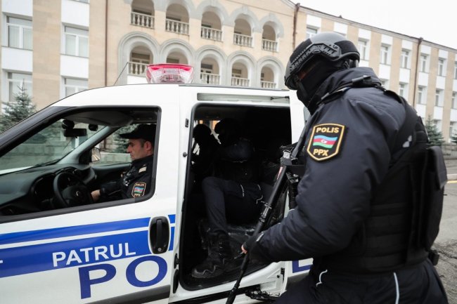 Bakıda silahlı insident zamanı həlak olan polislərin adları açıqlanıb