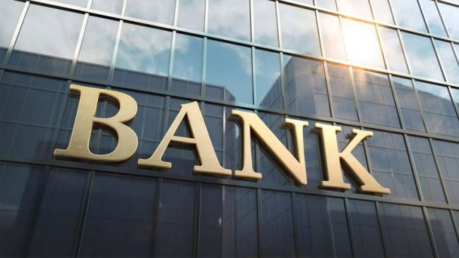 Banklarla bağlı ŞOK XƏBƏR – Əhali pullarını niyə geri çəkir?