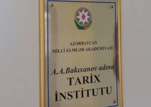 Qaimaqalllarla diqqət mərkəzində olan Tarix institutunda daha bir qalmaqal - Qadın əməkdaş xəstəxanalıq oldu