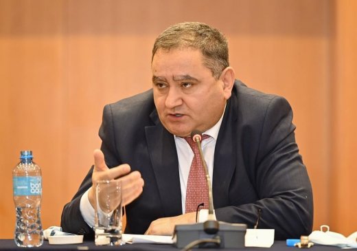 "Qalmışıq bu allahsızın əlində..." - Sabiq deputat təhsil idarəsinin müdiri təyin olunan RABİTƏÇİdən yazdı