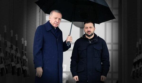 Zelenski Türkiyədən siyasi sığınacaq istəyə bilər – Eray Gülçülər