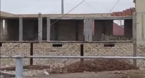 Binəqədi rayonunda neft buruqlarının arasında qanunsuz tikili inşa edilir - FOTO/VİDEO