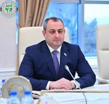 Qaraçuxur qəsəbəsində RİH-nin əmri ilə baş tutan "qəsbkarlıq" - Su verilmir, bahalı su çənləri qanunsuz götürülür...