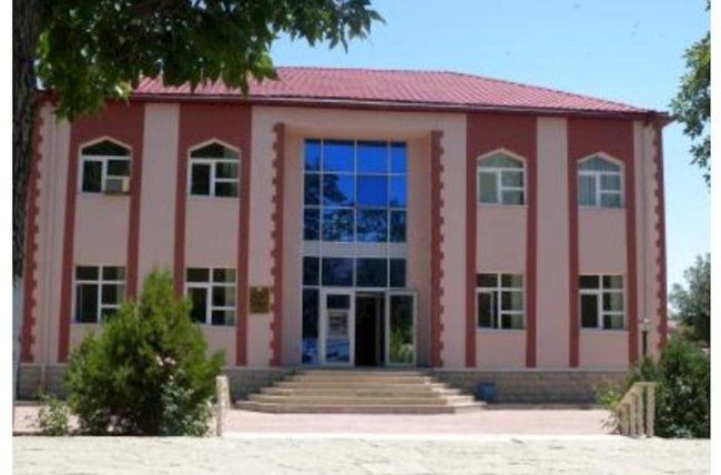 Borcu olan “Azsur Group” MMC tenderin qalibi oldu -DSMF-nin 2 mərtəbəli binasını təmir edəcək