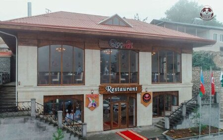 “Qoç Ət”dəki ət niyə dadsızdır, harada saxlanılır, mənşəyi necədir? – Ekspertlər üz-üzə