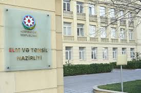 Elm və Təhsil Nazirliyində müsahibə qalmaqalı - Rəsmi məsləhətçi “qanun pozuntusu” iddiası ilə çıxış etdi