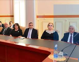 Elçin Babayevin təqdimatında niyə prorrektorlar arxa plana düşüb? – Mehdiyev faktoru – FOTO