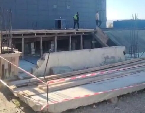 Abşeron Gənclər şəhərciyində qanunsuz tikinti