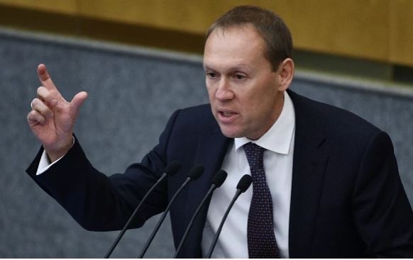 Bakıda doğulan, Londonda “parlayan”, Moskvada bərkgedən deputat – Luqovoun “kampf”ı