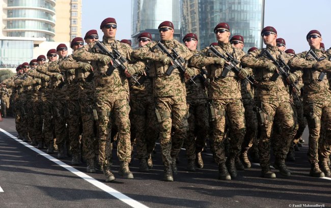 300 nəfər könüllü irəli çıxsın deyilsə də, 600 nəfərin hamısı önə çıxdı