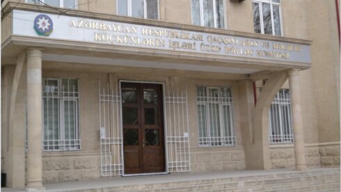 “Qaçqınkom”un departamenti vaxtilə Ramiz Mehdiyevin də “işlərini görmüş” şirkətlə işbirliyinə başlayıb