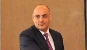 Cəbrayıl Xanlarov idarə rəisinə qara rəngli “Lexus”lar alır