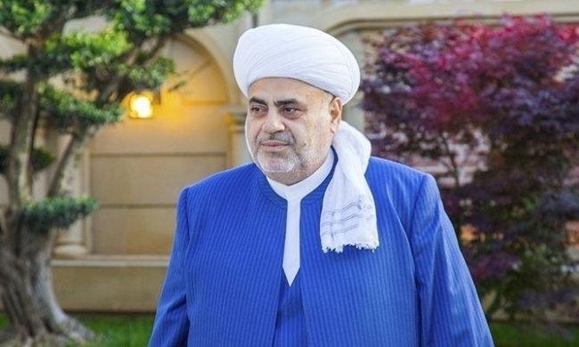 Şeyxin qızının iddiası kəskin etiraz doğurdu - hakim ona vəkillik edib
