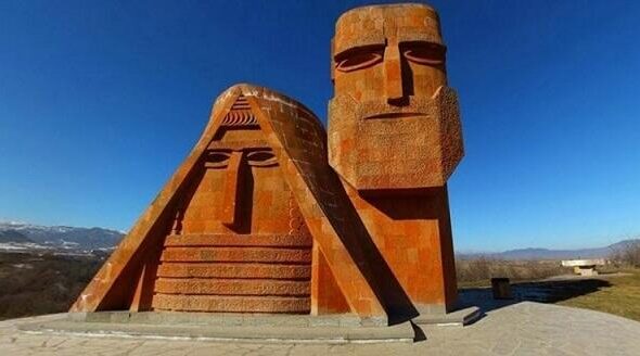 Xankəndidəki abidədə türk simvolu – Foto