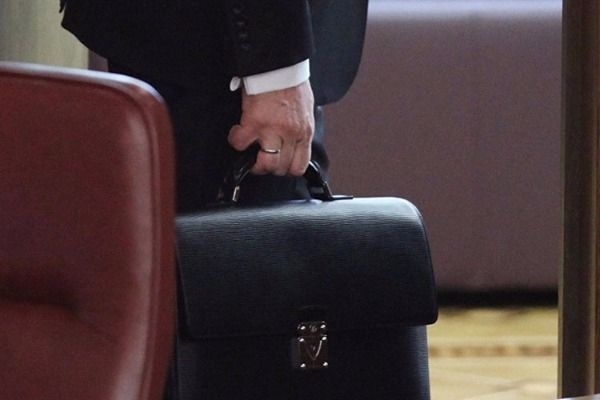 Könül Ələkbərov da işdən çıxarıldı